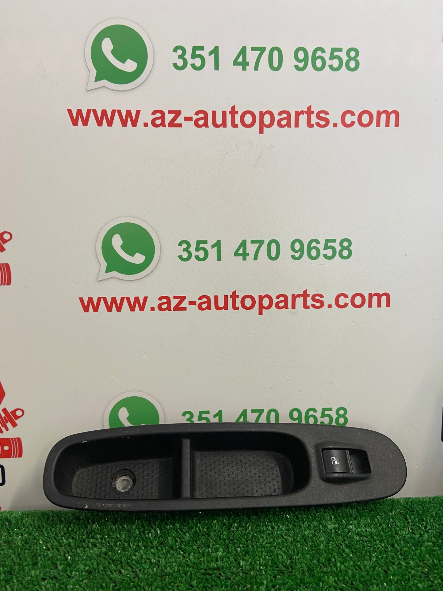 PULSANTIRE ALZACRISTALLI ANTERIORE DX LANCIA YPSILON 2015  735531347 M0369